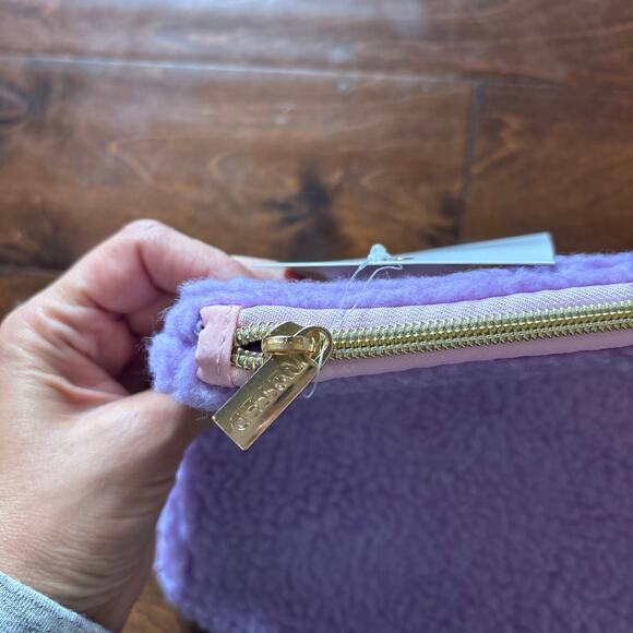NEW Noted By Post It Laptop Pouch Lavender Purple Fuzzy Zipper 10 in x 15 in - Picture 3 of 5